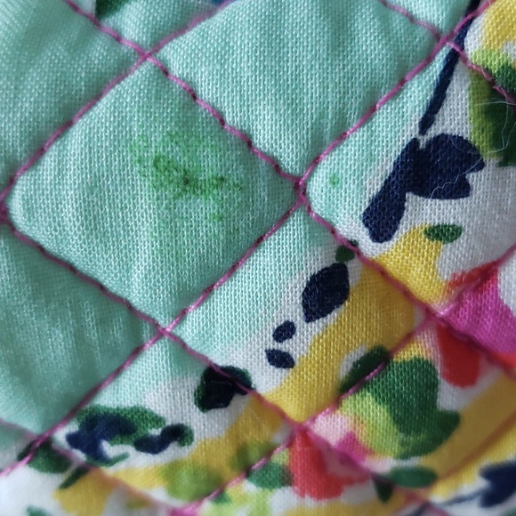 Vera Bradley Carson RFID Mini Crossbody Wildflower Paisley Retired Pattern - Picture 5 of 9